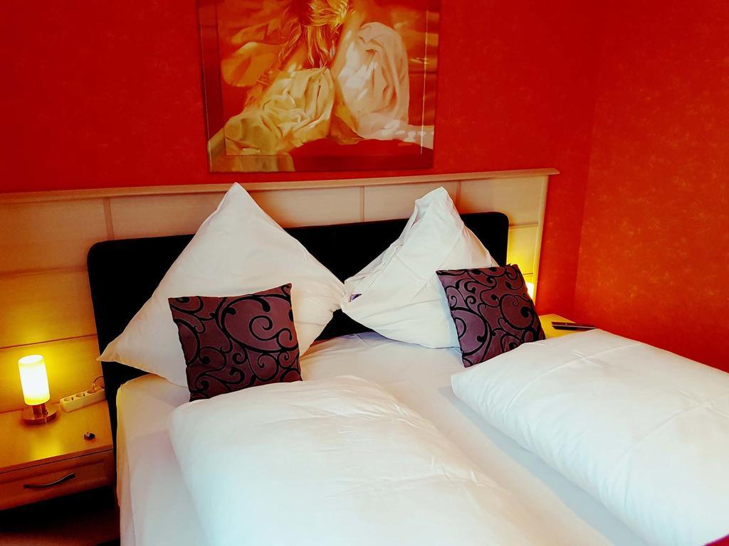 Legend Hotel Biebesheim am Rhein Exterior photo